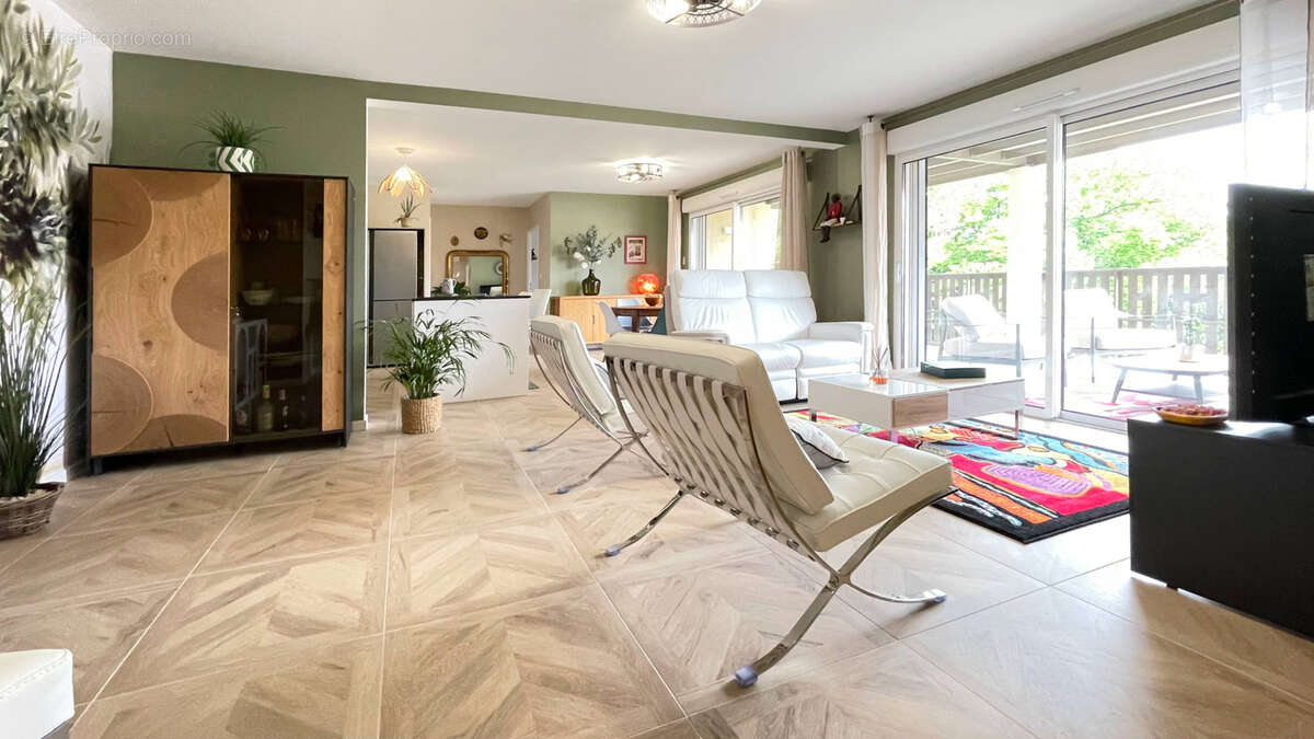 Appartement à UZES