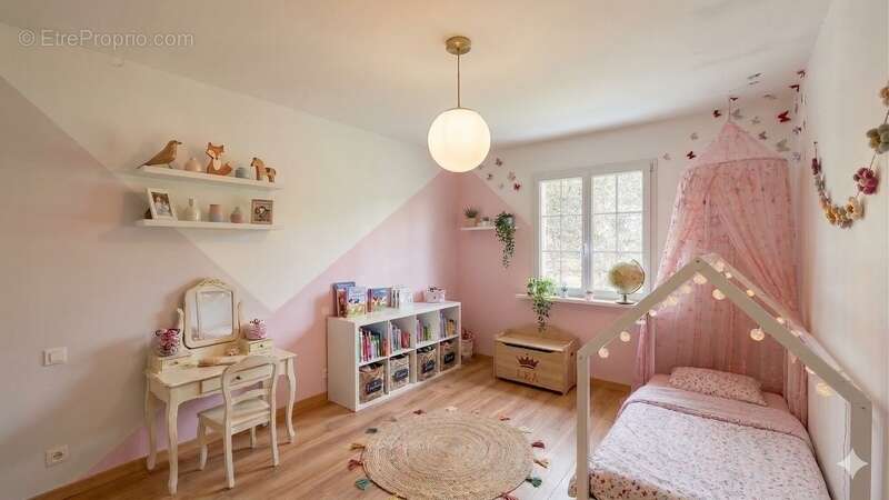 Maison à TONNAY-CHARENTE