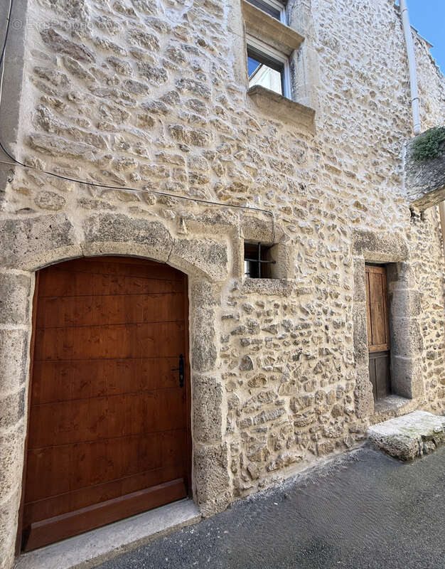 Maison à CHATEAUNEUF-DU-RHONE