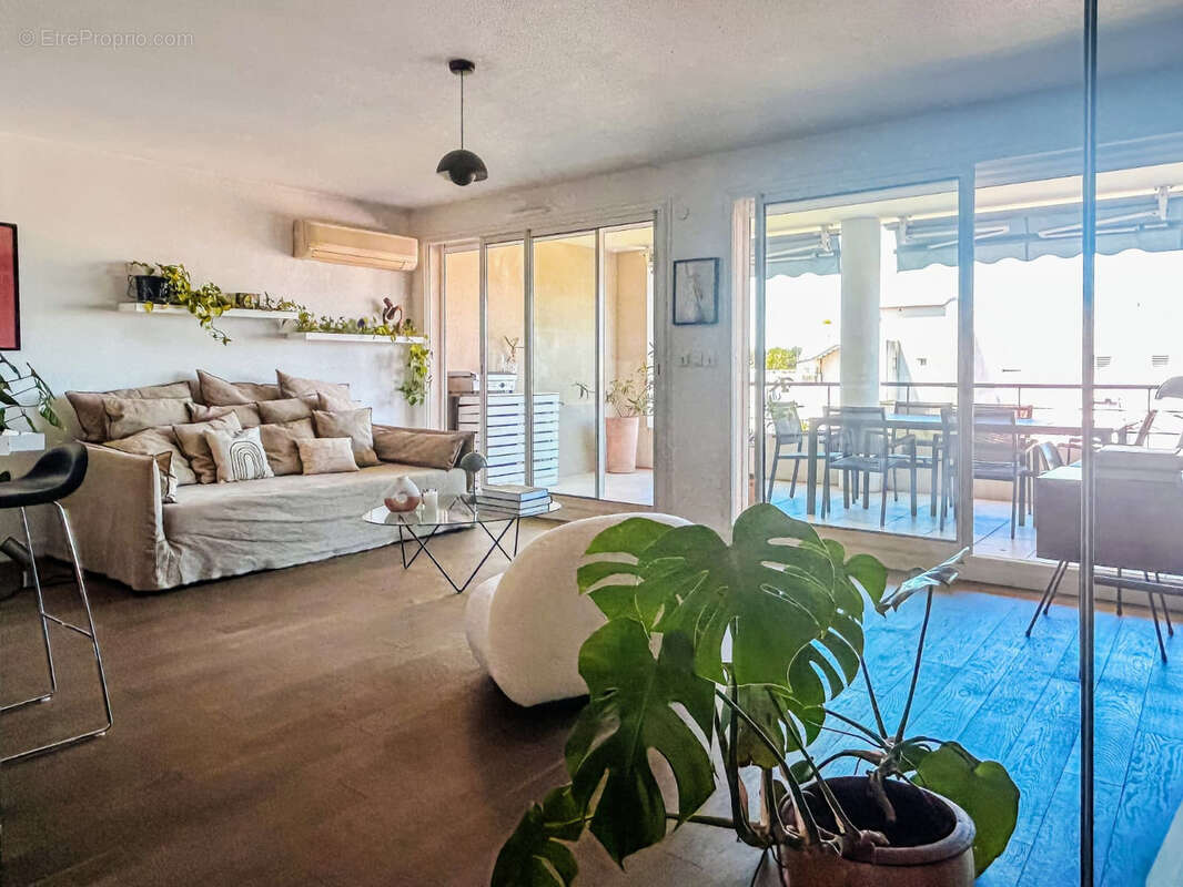 Appartement à MARSEILLE-8E