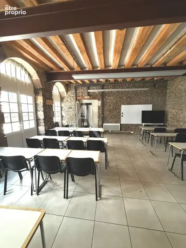 Opportunité à saisir, idéal commerçant, restaurateur ou activité libérale, local commercial de caractère dans copropriété histor - photo 2