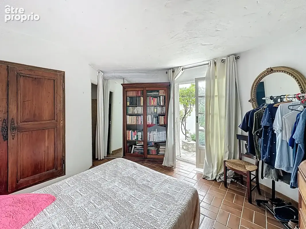 Vence sud - villa provencale de 7 pieces principales - photo 10