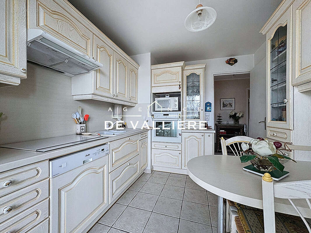 Appartement à NANTERRE