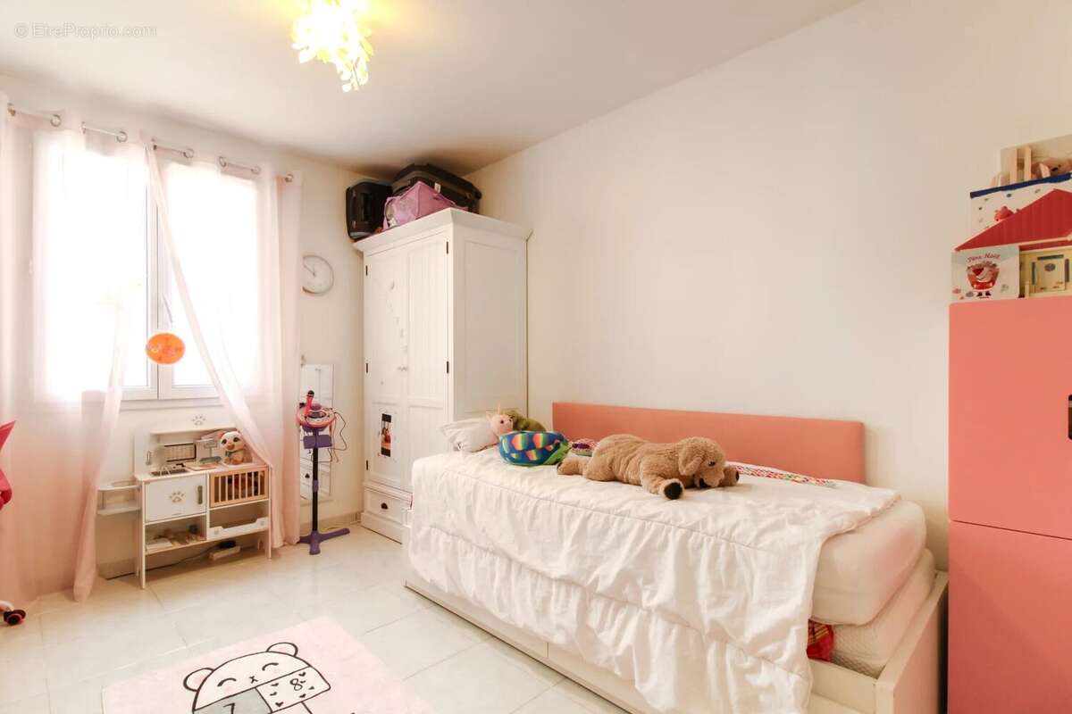 Maison à LA TOUR