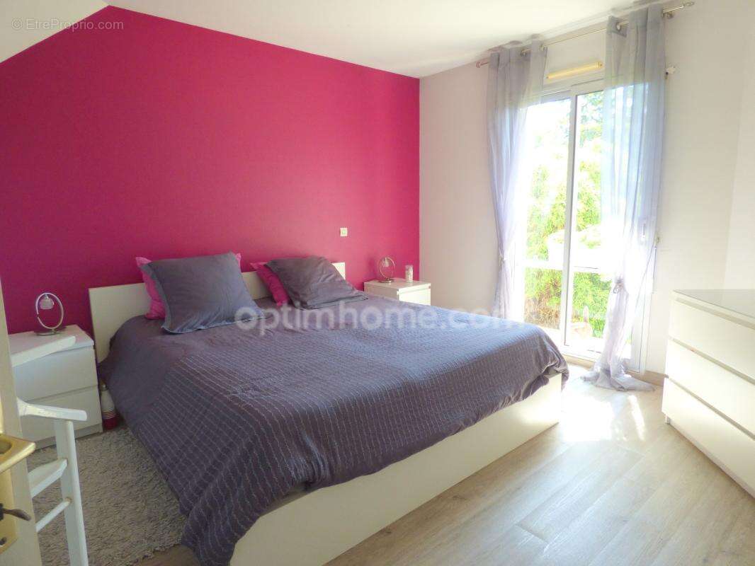 Maison 4 chambres, sous-sol et magnifique jardin - photo 6