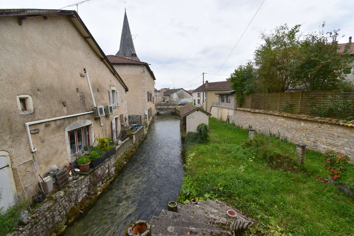 Maison à MAXEY-SUR-VAISE