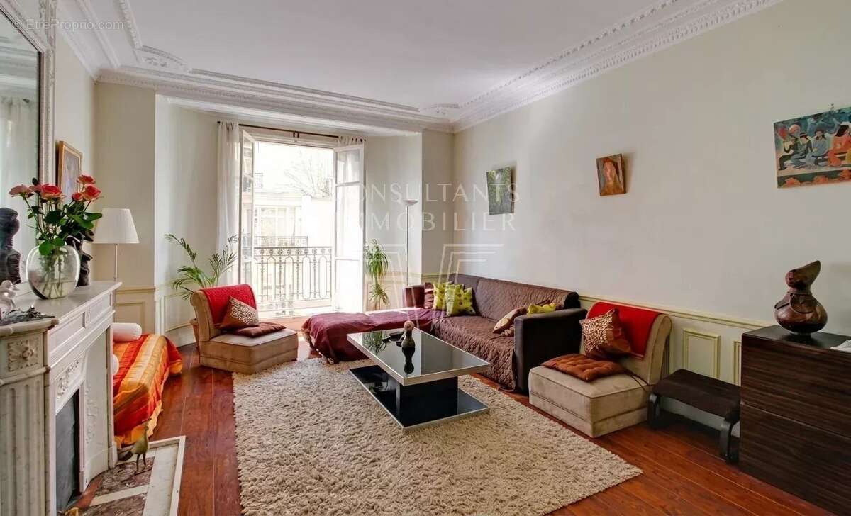 Appartement à PARIS-7E