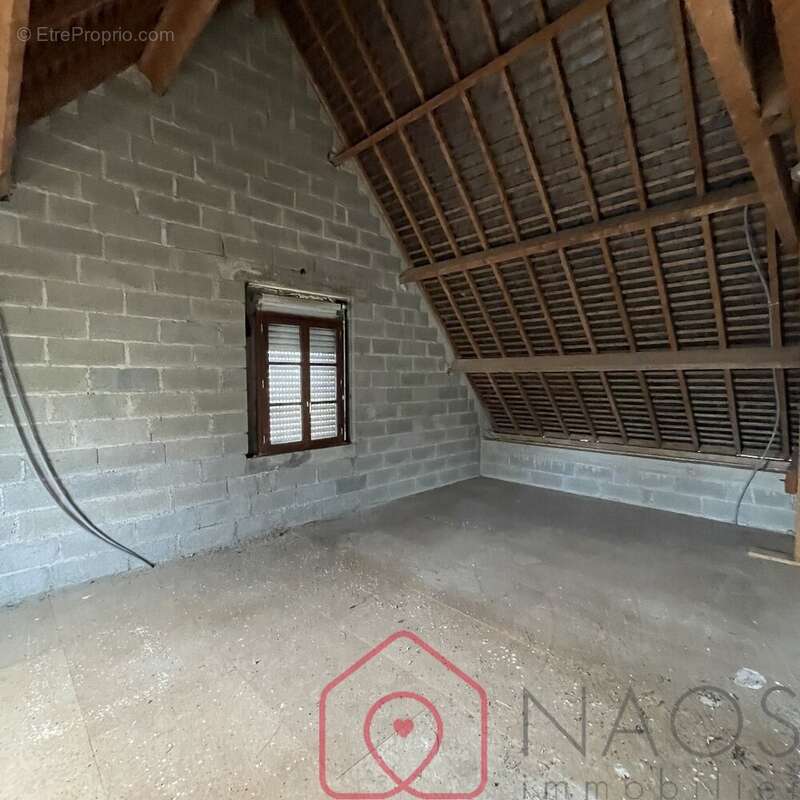 Maison à SAINT-HILAIRE-DU-HARCOUET