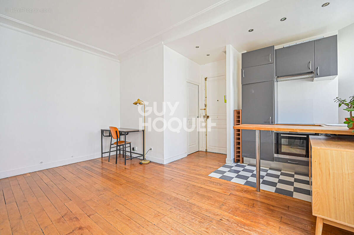 Appartement à PARIS-11E