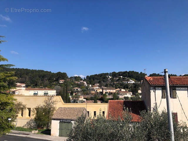 Appartement à PEYPIN