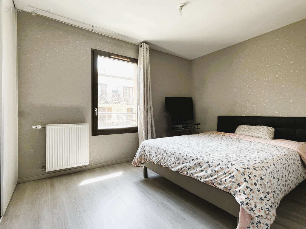 Maison à VEUREY-VOROIZE