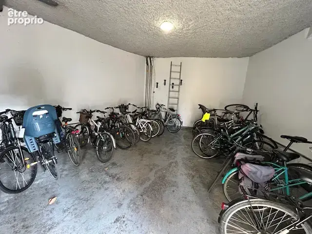 Bel appartement avec terrasse et parking - photo 11