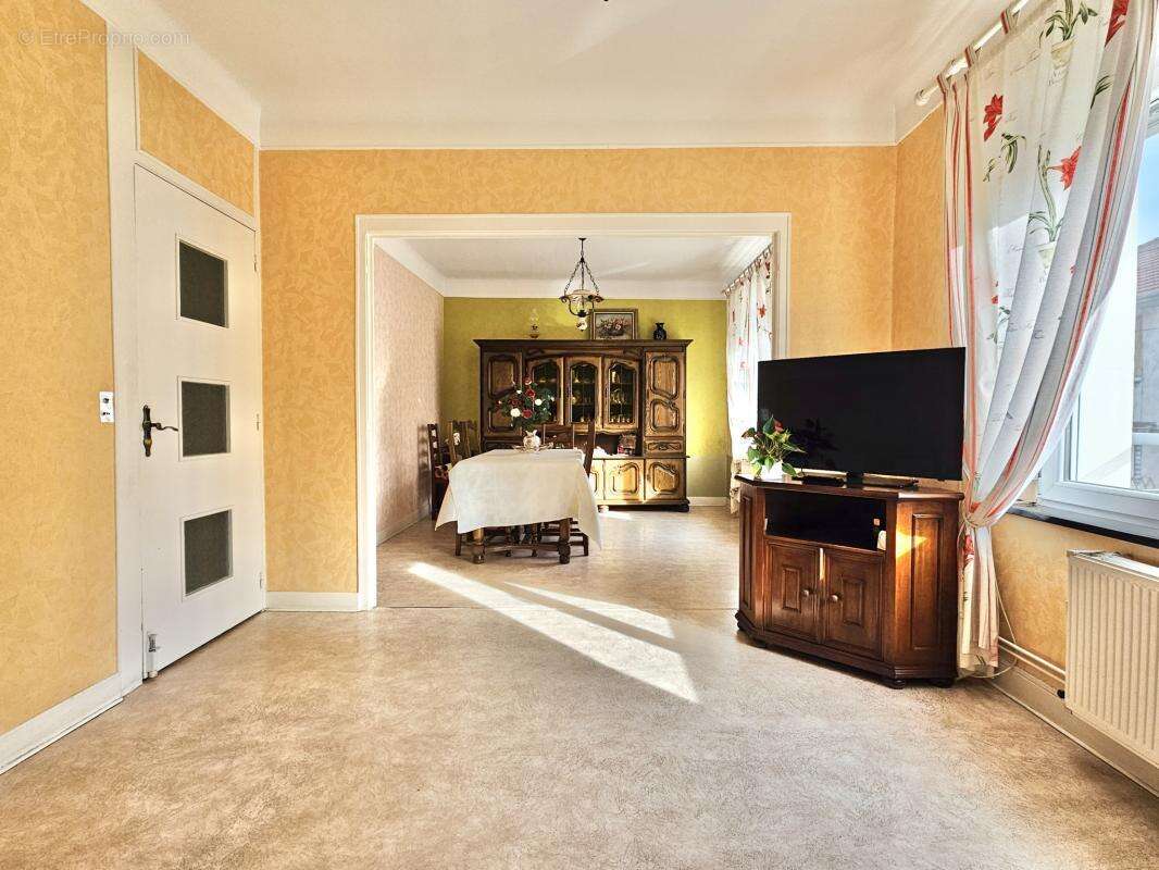 Maison à JARVILLE-LA-MALGRANGE