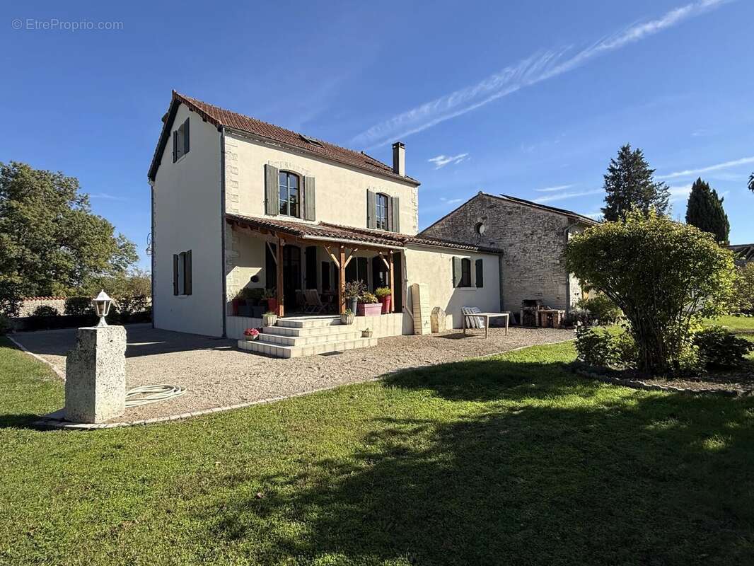 Maison à MAINE-DE-BOIXE