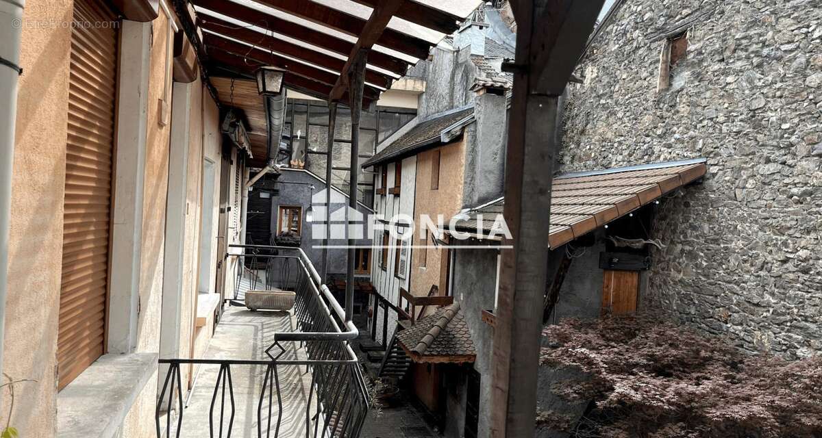 Appartement à VIZILLE