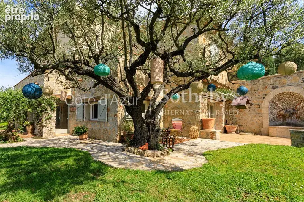 Propriété de prestige : villa provençale à Montauroux avec vue panoramique et piscine - photo 2