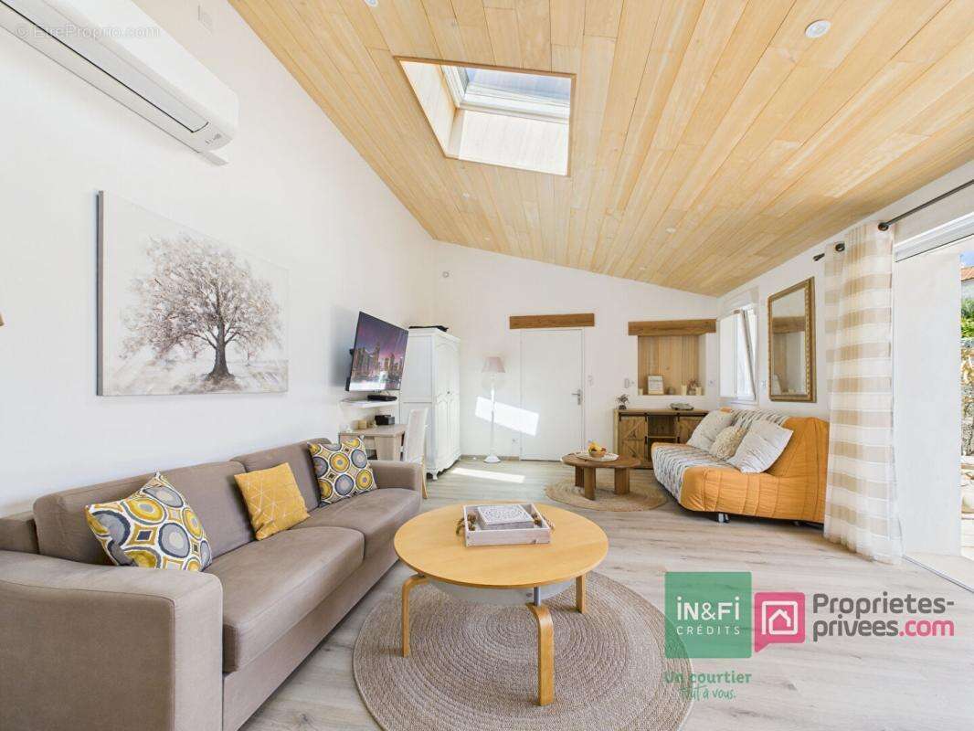 Maison à NOUAILLE-MAUPERTUIS