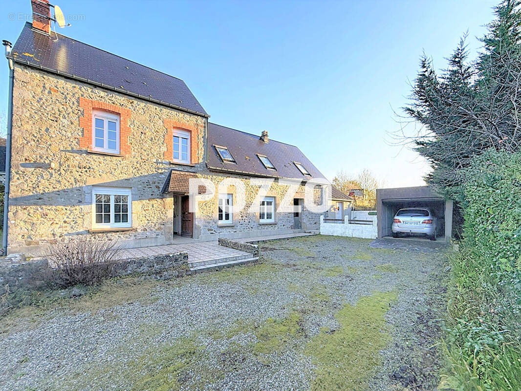 Maison à HEUGUEVILLE-SUR-SIENNE