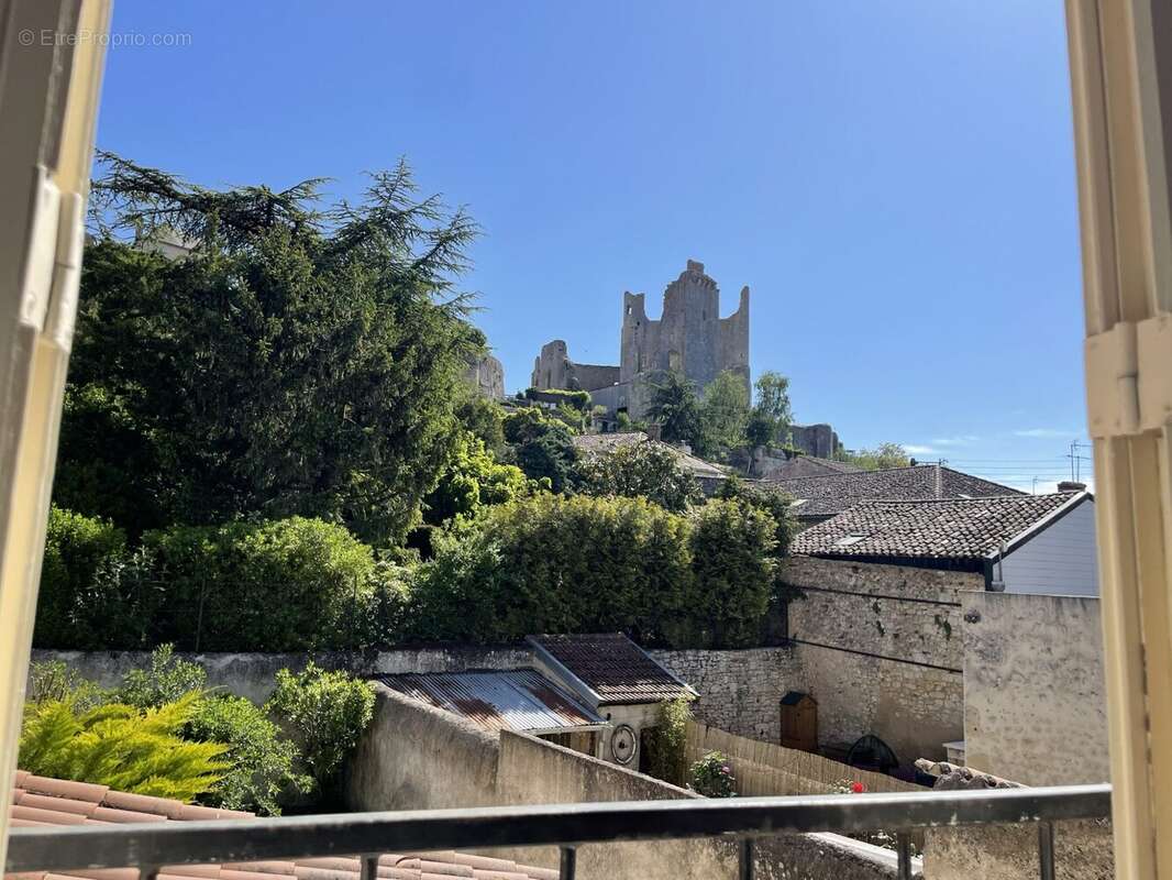 Maison à CHAUVIGNY