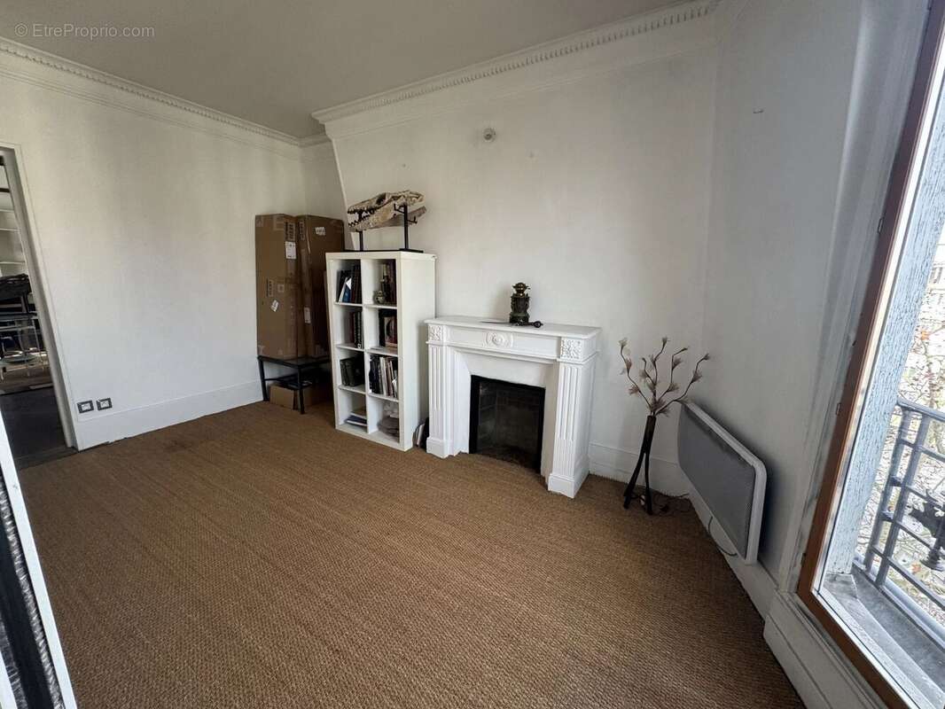Appartement à PARIS-20E