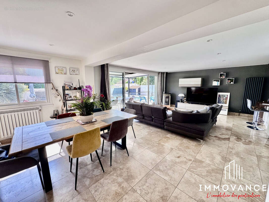 Maison 188 m² à Cournonterral  - photo 3