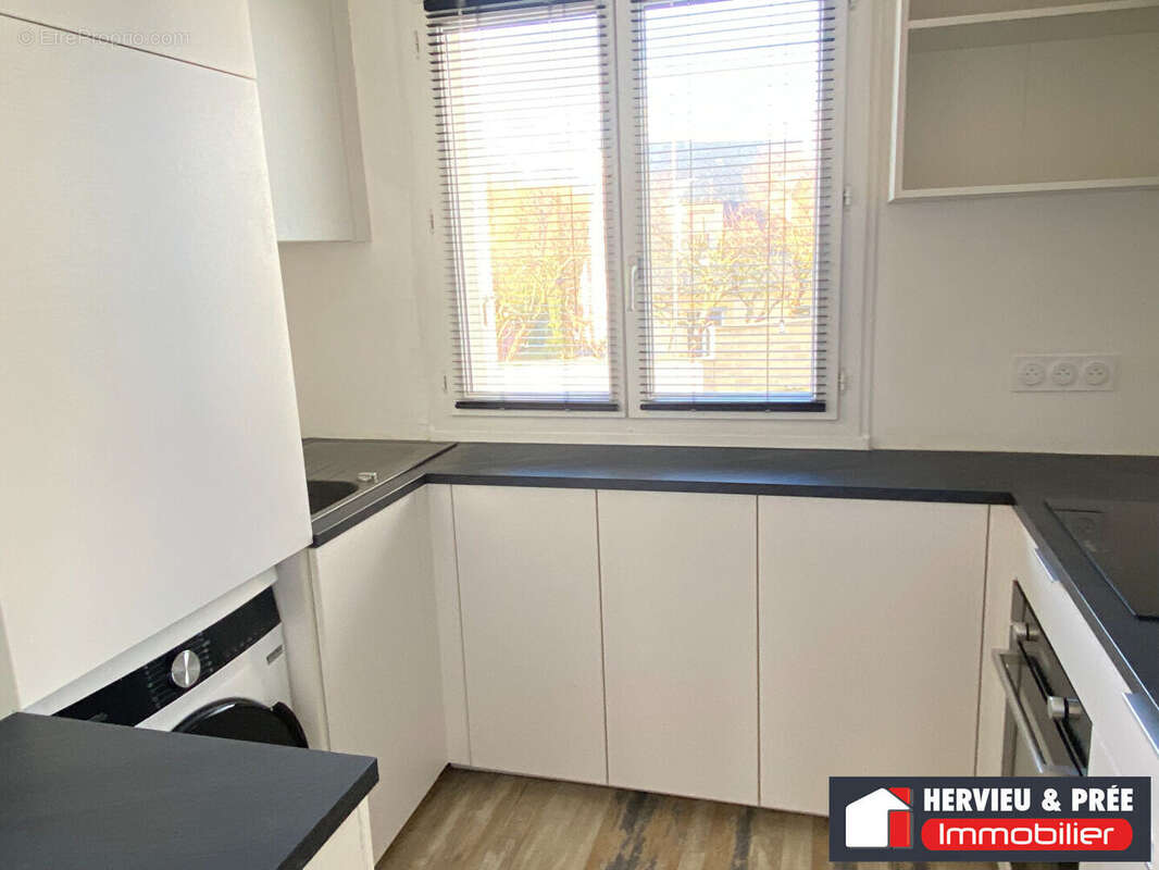 Appartement à LUC-SUR-MER