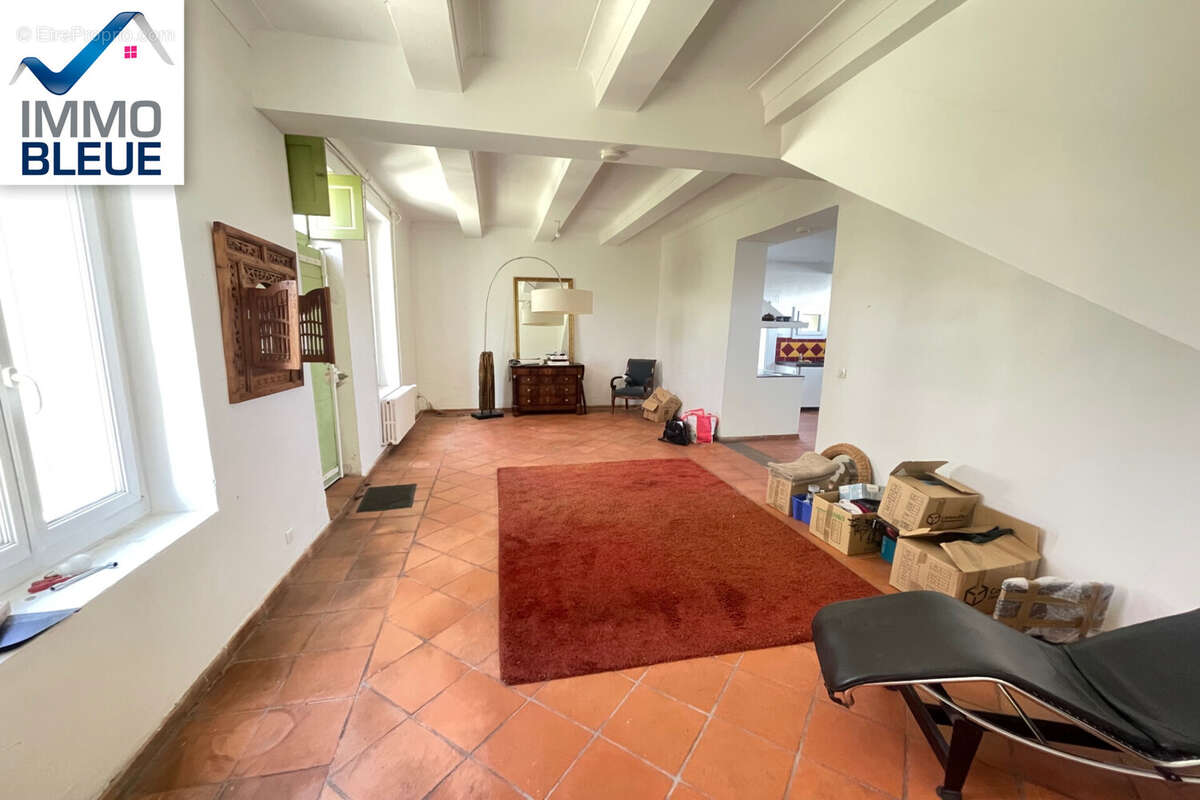 Maison à CHATEAUNEUF-LES-MARTIGUES