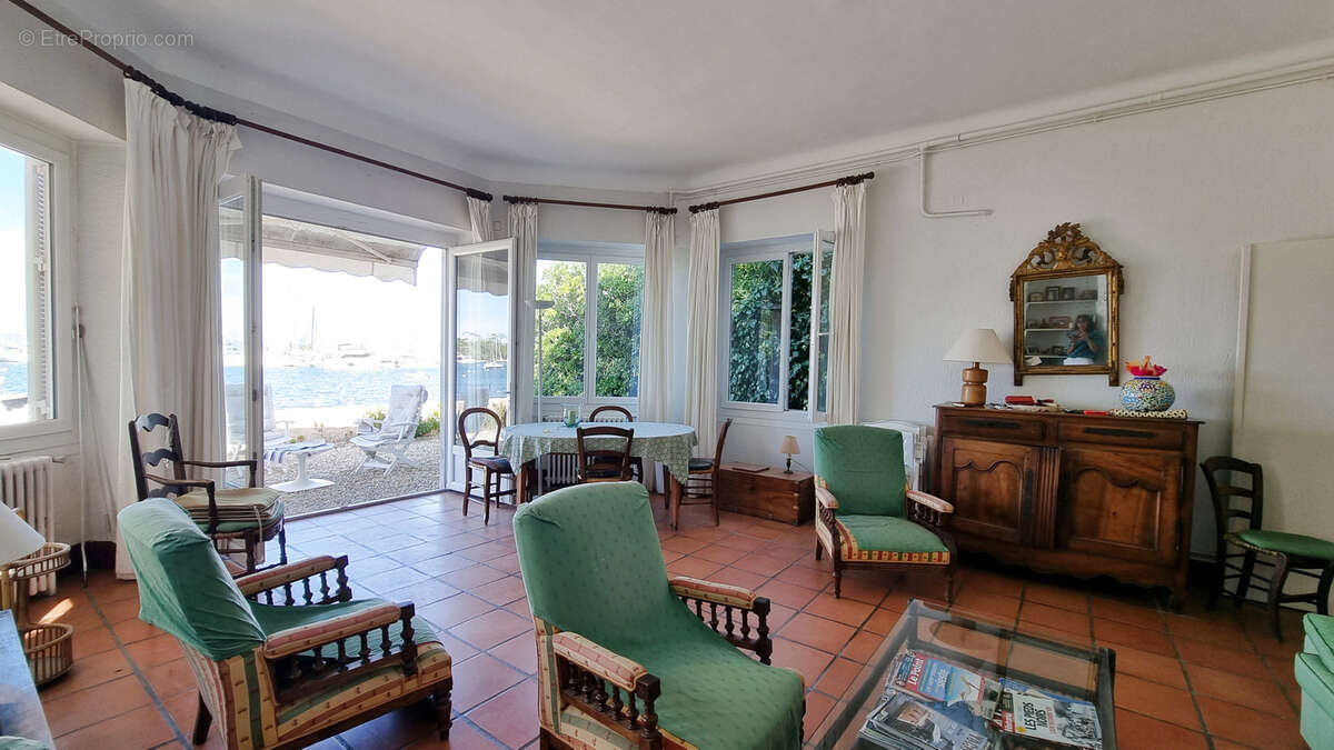 Appartement à HYERES