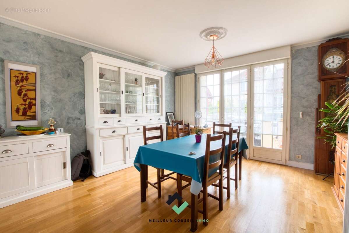 Maison à CHOISY-LE-ROI