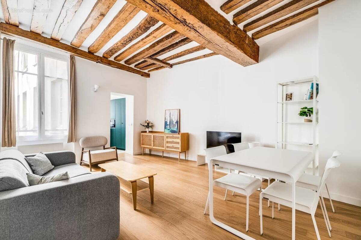 Appartement à PARIS-4E