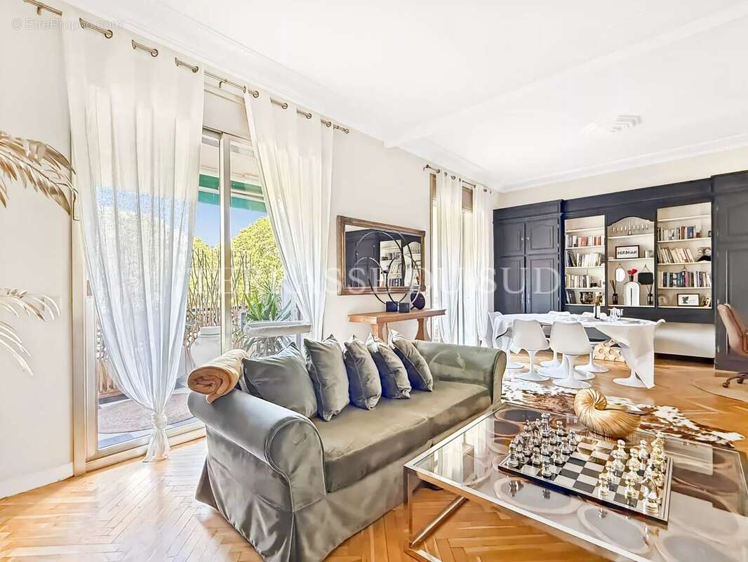 Appartement à MARSEILLE-8E