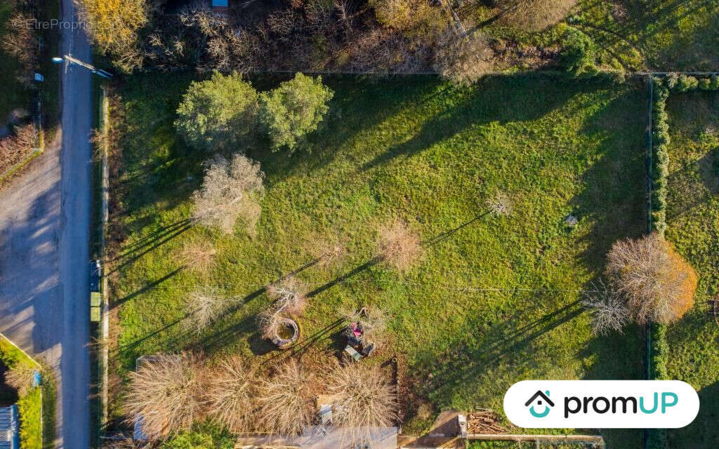Terrain à MURET-LE-CHATEAU