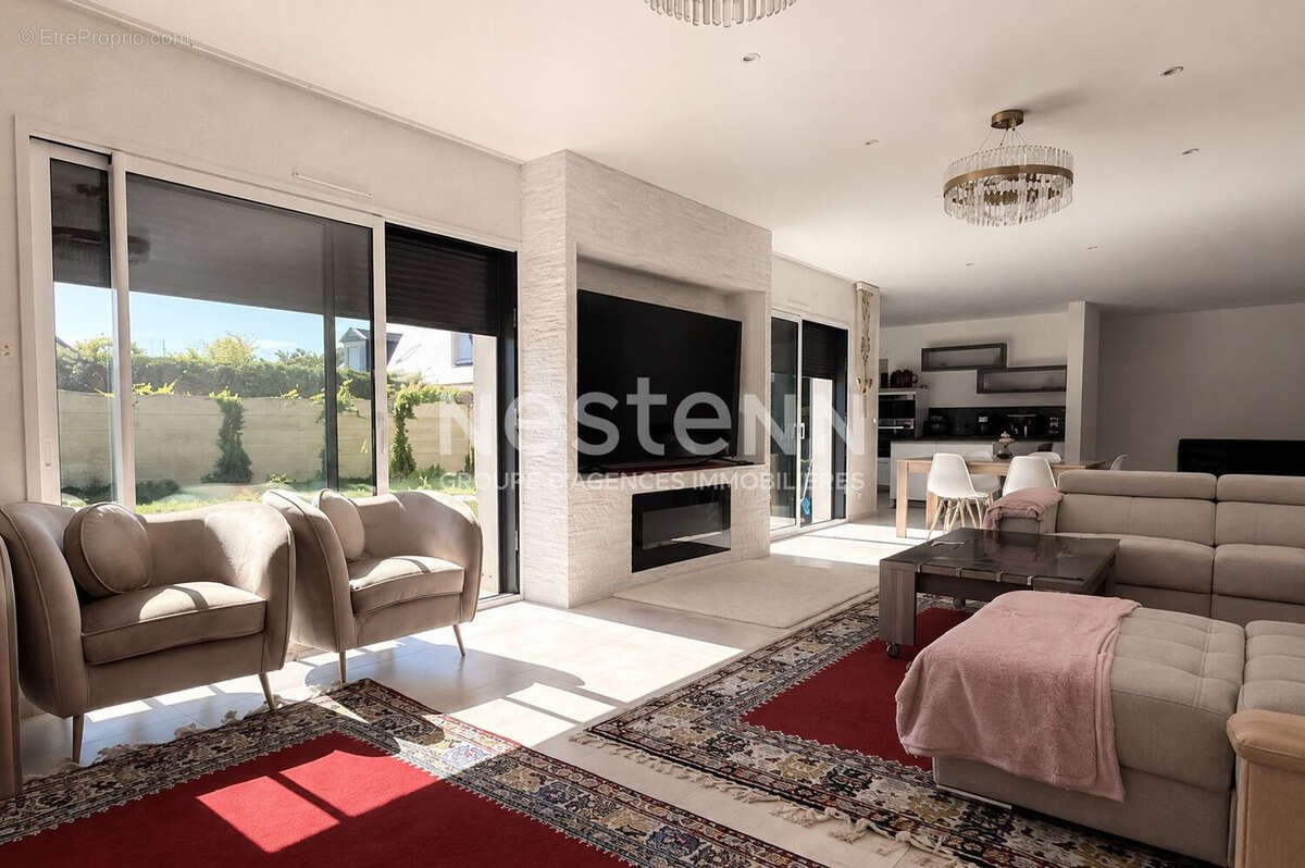 Villebarou - secteur Francillon - Maison plain-pied -  5 pièces - 4 chambres - tout accessible à pied - photo 3
