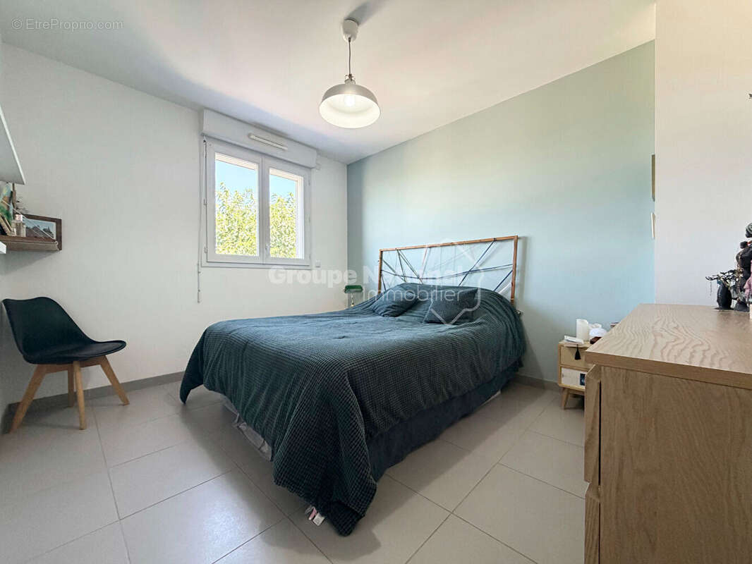 Maison T5 avec jardin, dépendance, garage et places de parking ! - photo 11