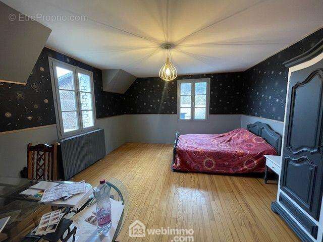 Maison à CUISE-LA-MOTTE