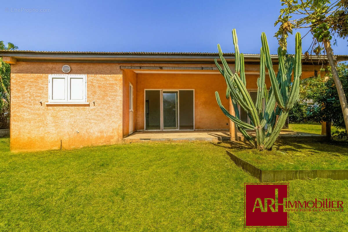 Maison à L&#039;ETANG-SALE