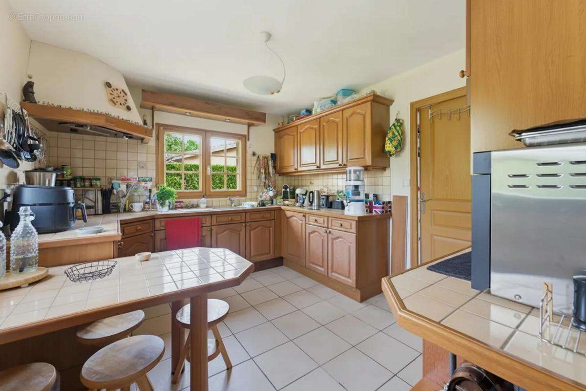 Maison familiale 7 pièces à Sadirac avec piscine - photo 12