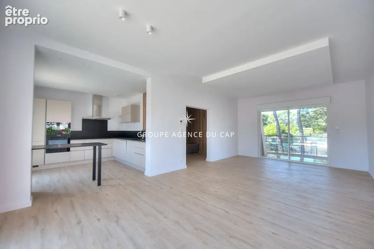 Villa 7 pieces de 190m² avec piscine au calme proche golfs et commerces - photo 5