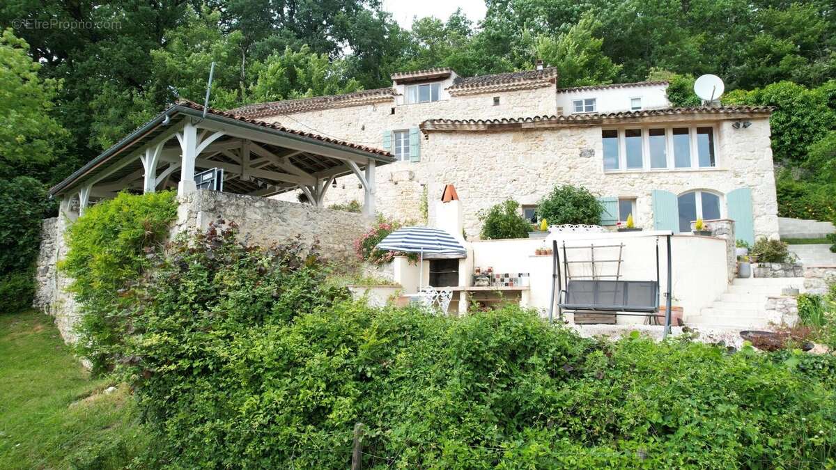 Maison à LAROQUE-TIMBAUT