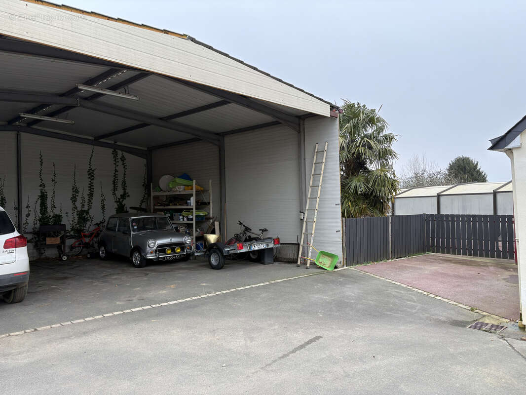 Maison à LA HAIE-TRAVERSAINE