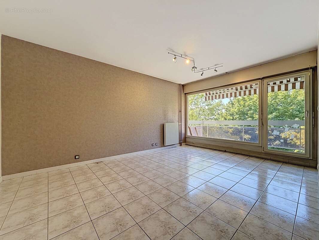 Appartement type T4 - 84m² - emplacement calme et arboré - ANNEMASSE (74) - photo 6