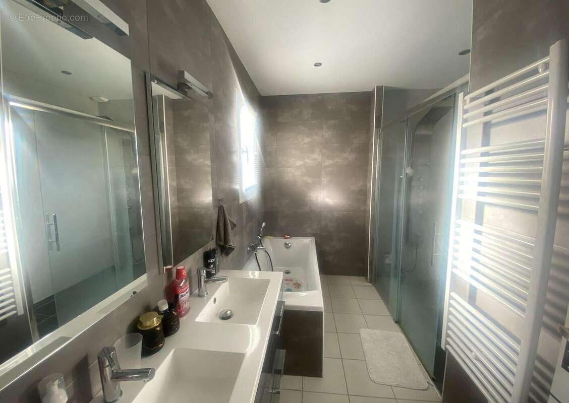 Maison à SAINT-GERMAIN-DU-PUY