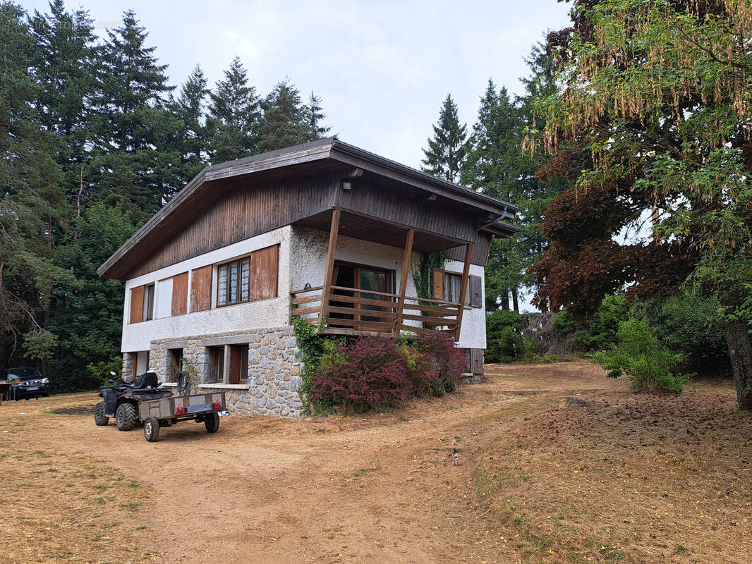 Maison à LE CHAMBON-SUR-LIGNON