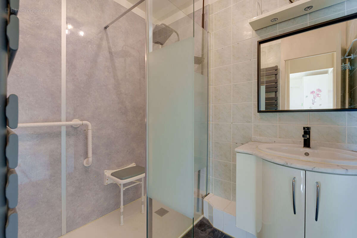 Appartement Evian Les Bains 3 pièces 65.88m² en centre-ville - photo 5