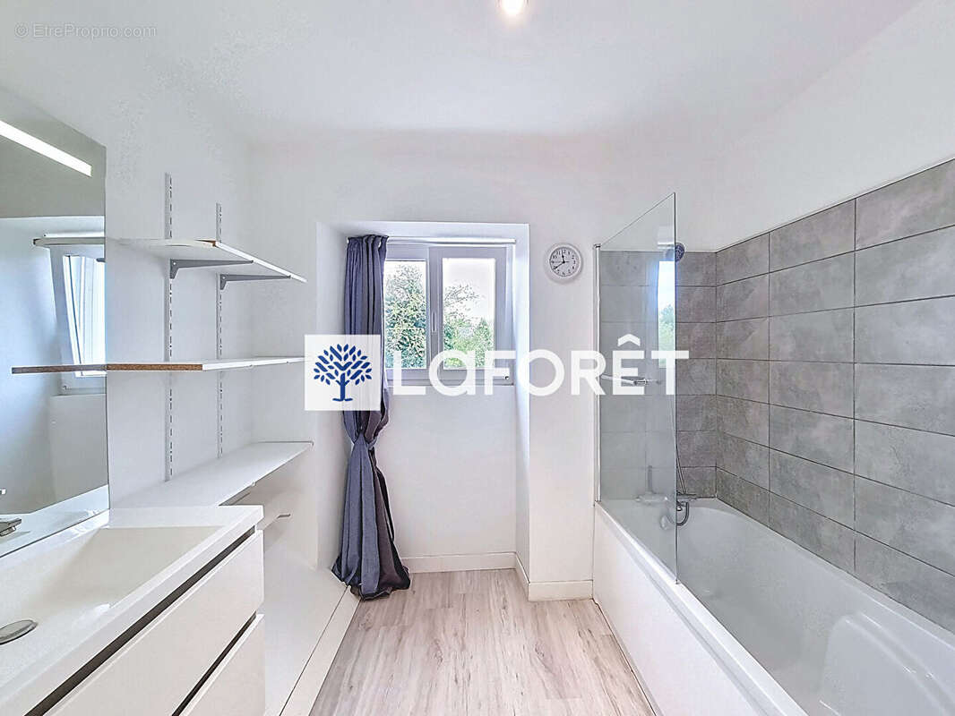 Maison à JOUY-LE-CHATEL