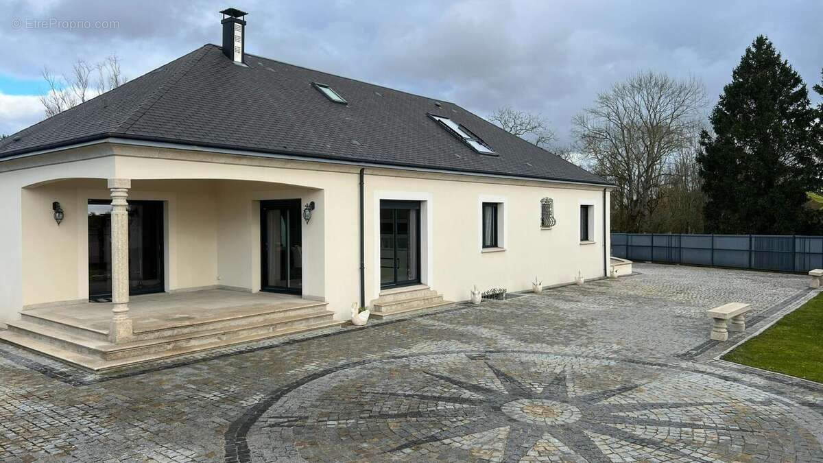 Photo 2 - Maison à CHAINGY