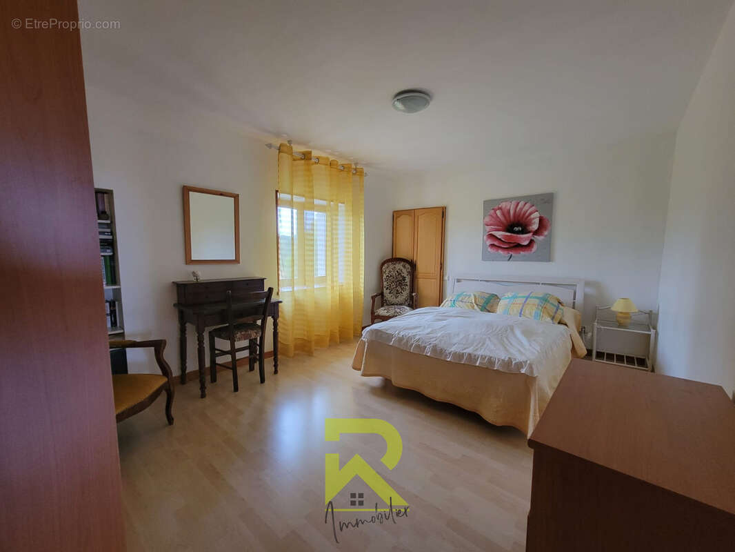 Maison à MEZERVILLE