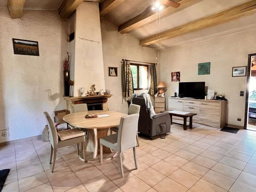 Maison à ROUSSILLON