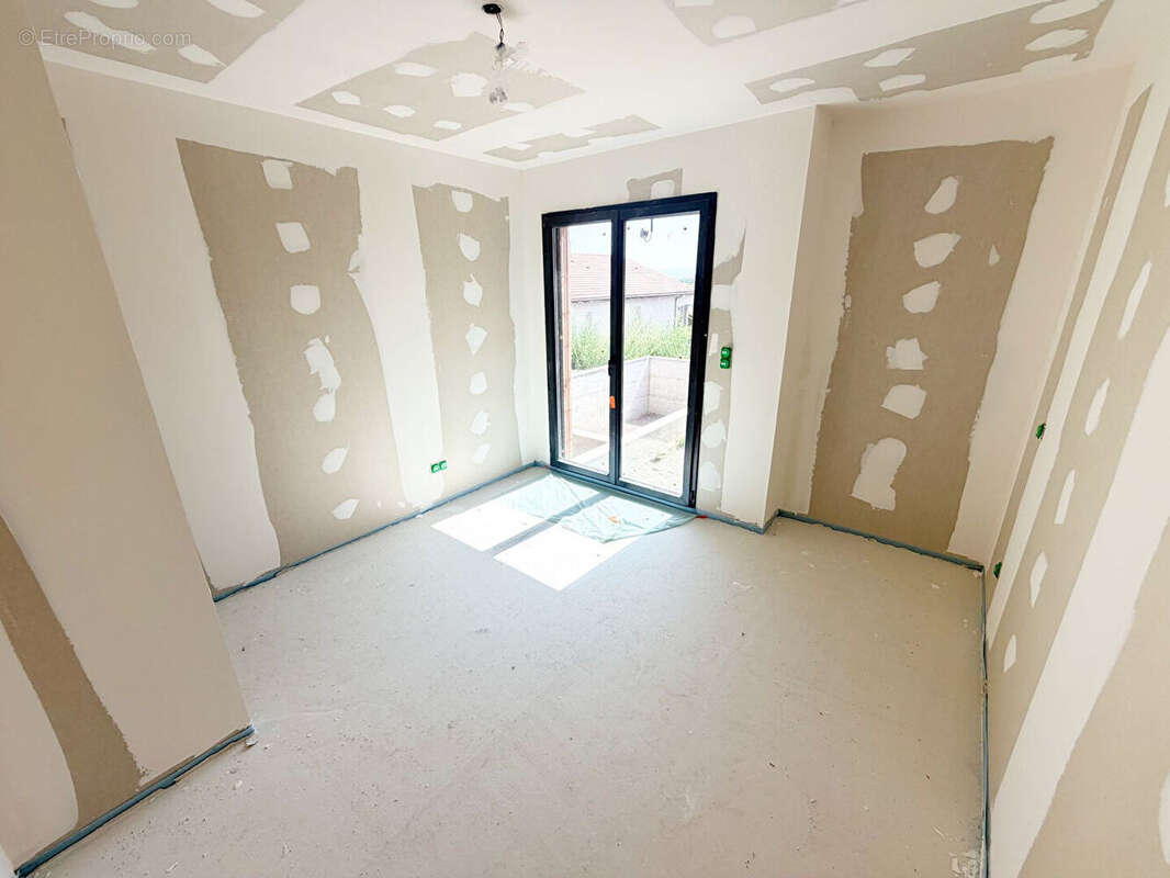 Villa 5 pièces de 119 m2 avec piscine - photo 14
