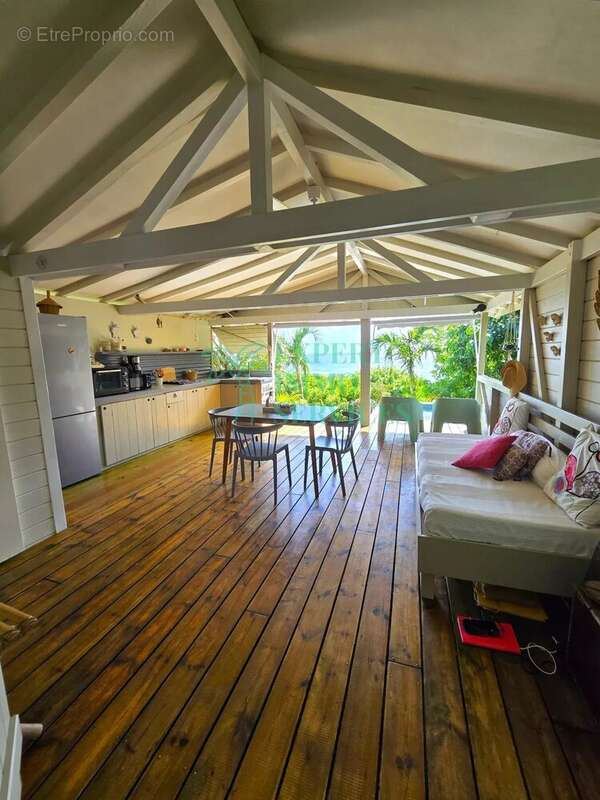 Maison à CAPESTERRE-DE-MARIE-GALANTE